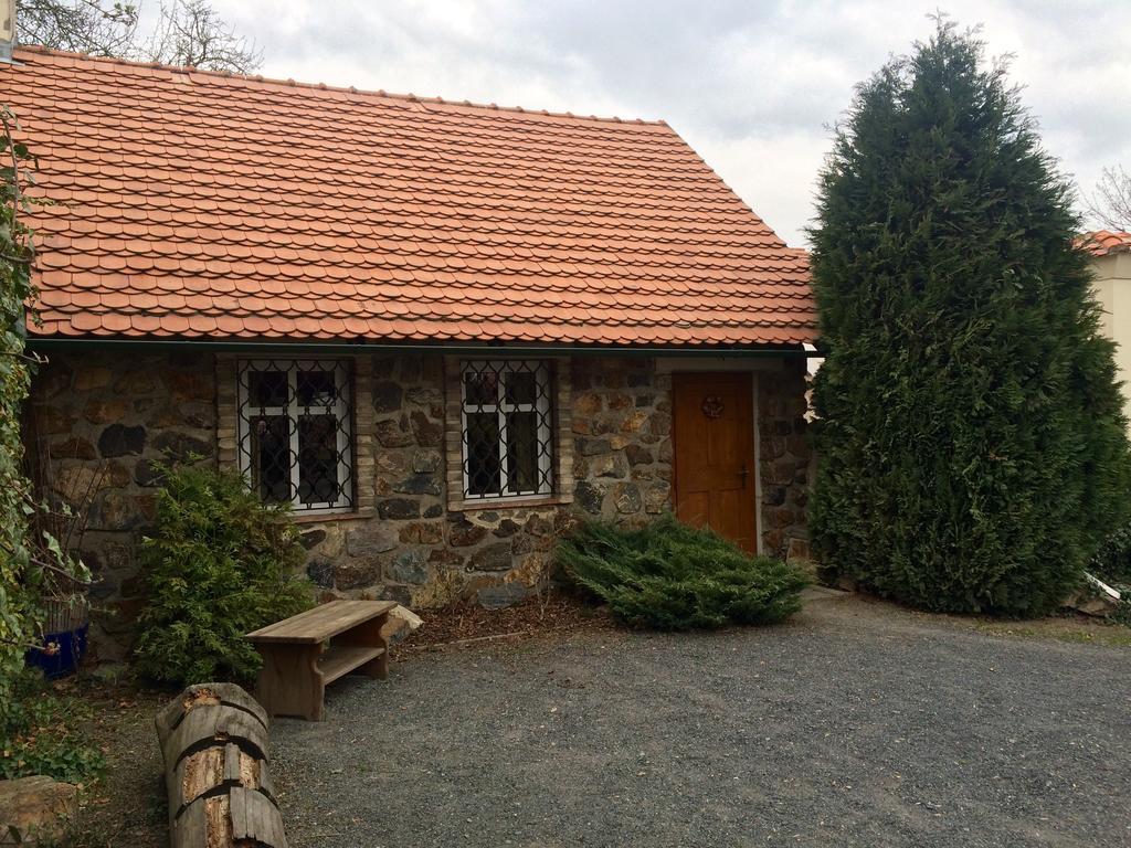 Penzion V polích Male Cicovice Exterior foto